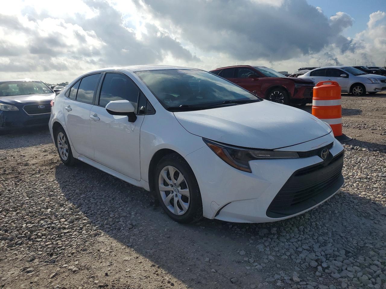 2024 Toyota Corolla Le - Image 4