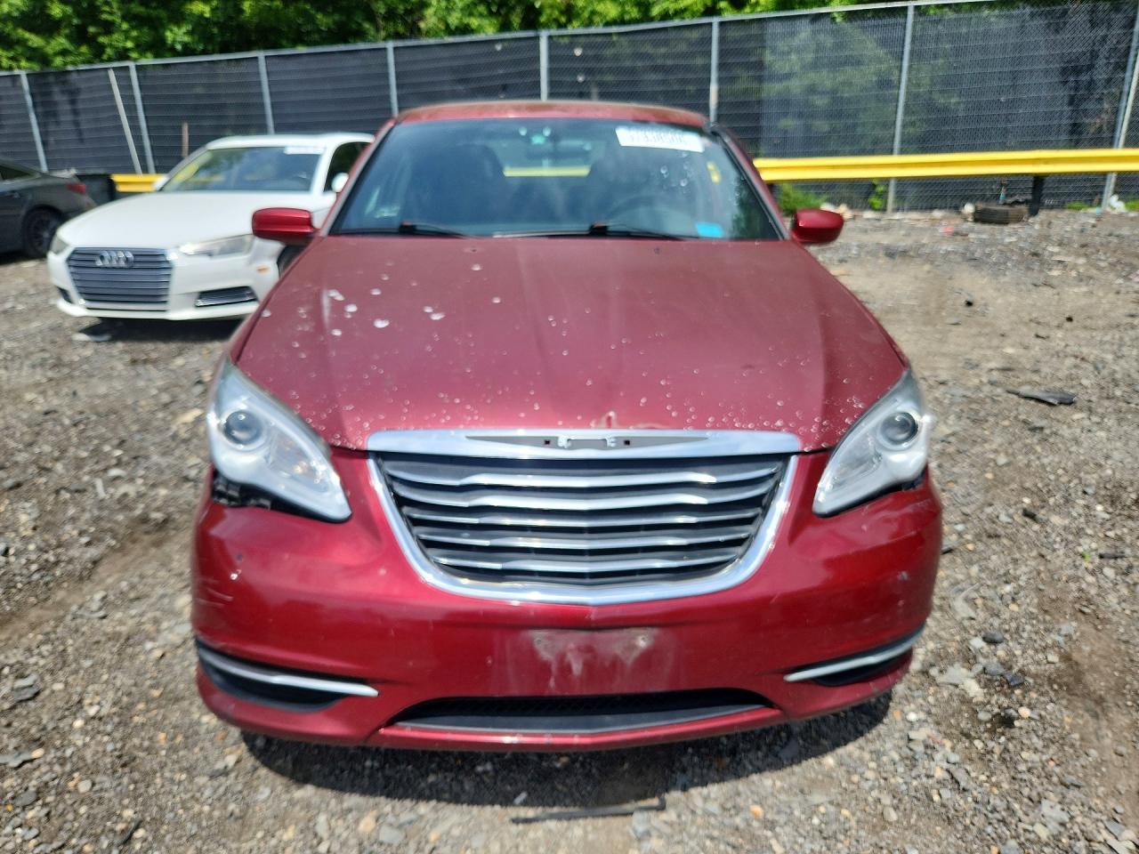 2011 Chrysler 200 Touring - Image 5