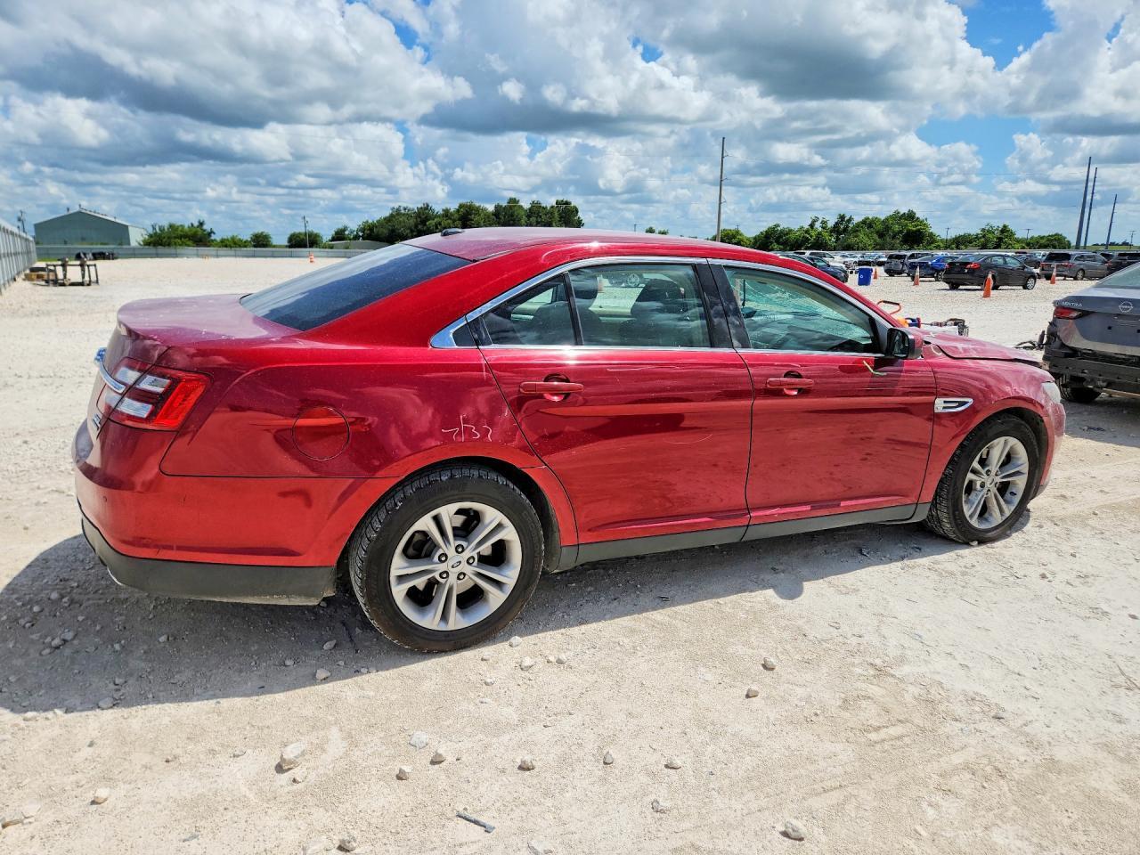 2016 Ford Taurus Sel - Фото 3