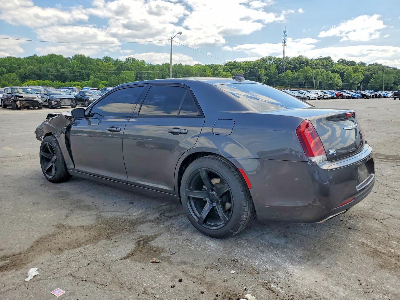2019 Chrysler 300 Touring - Image 2