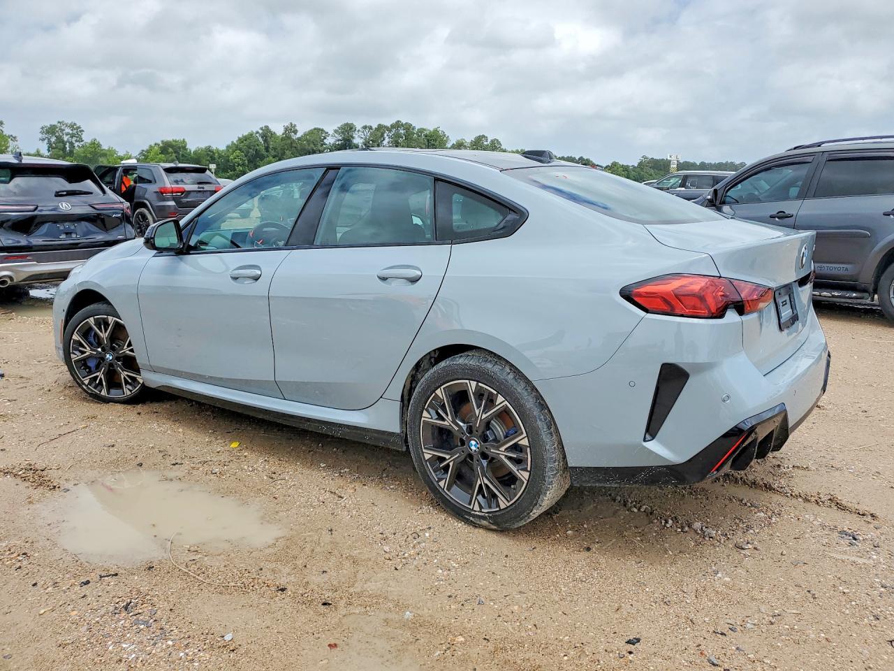 2026 BMW 228 - Фото 2
