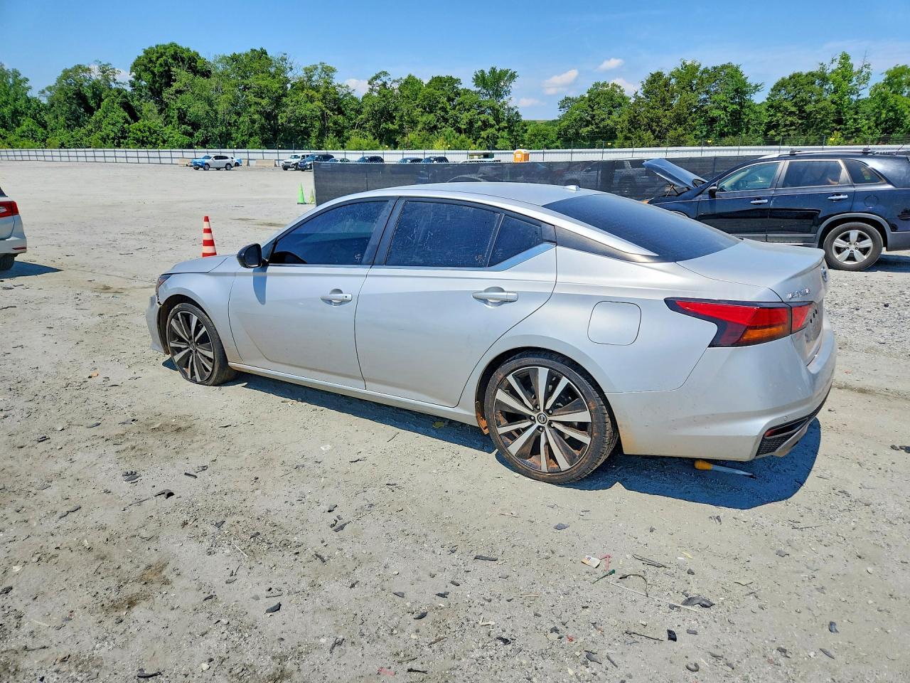2021 Nissan Altima Sr - Фото 2