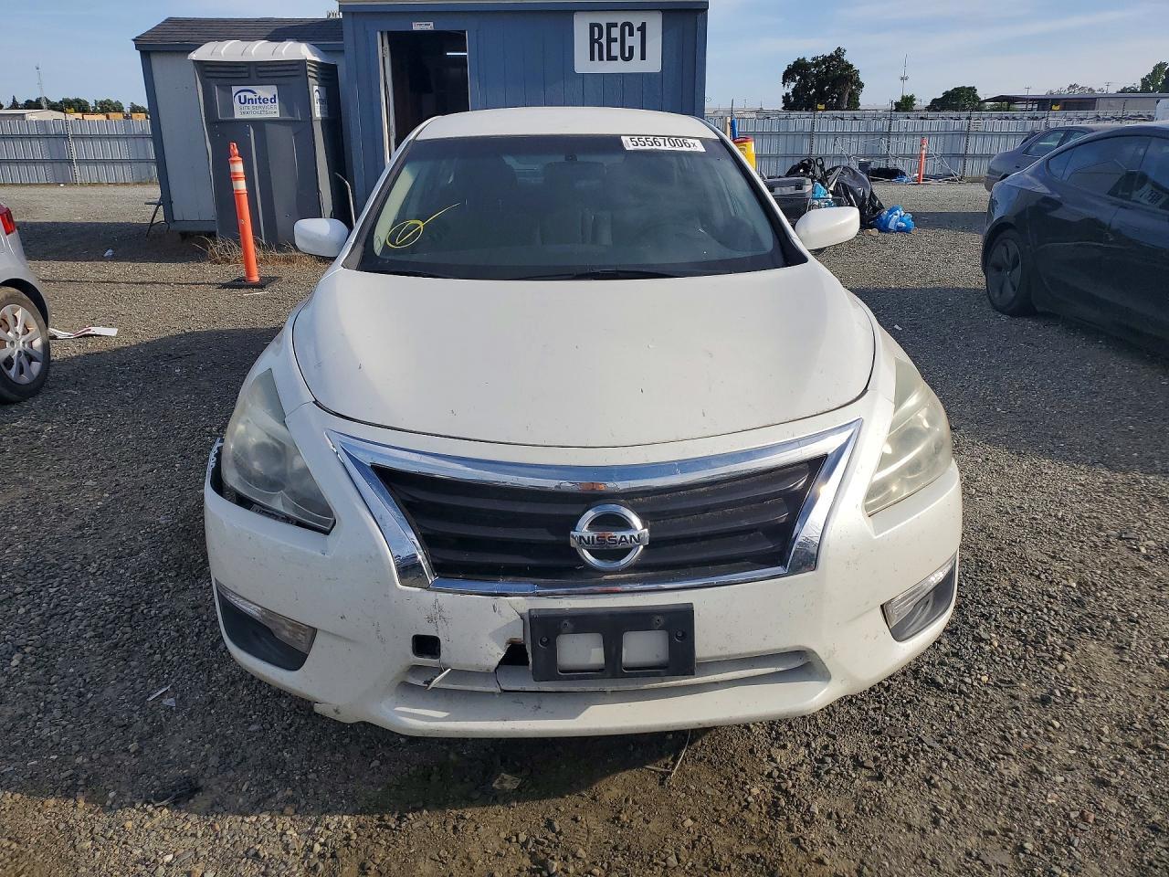 2015 Nissan Altima 2.5 S - Image 5