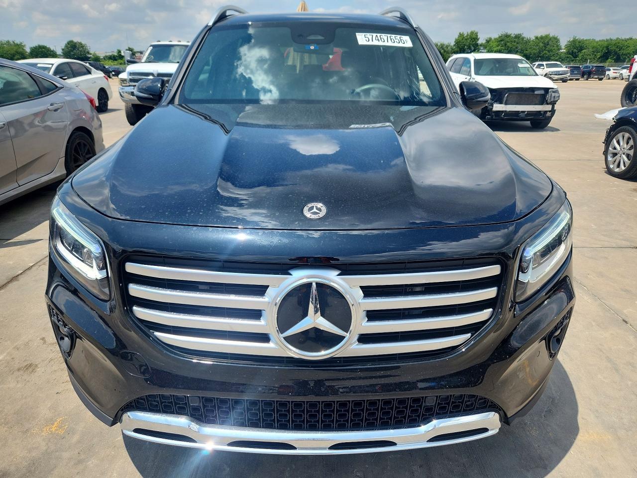 2025 Mercedes-Benz Glb 250 - Image 5