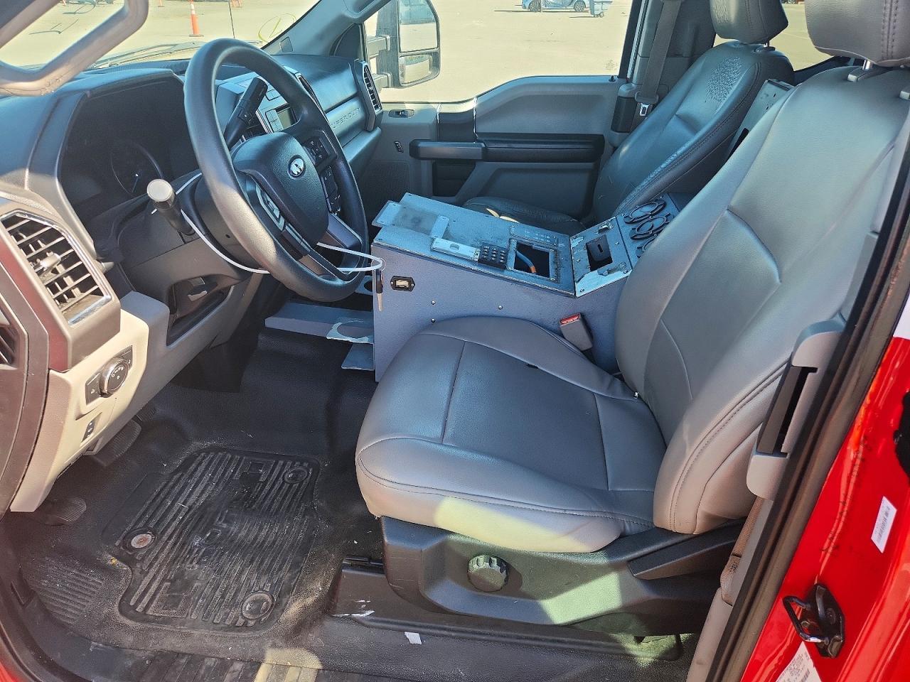 2017 Ford F550 Super Duty - Image 7