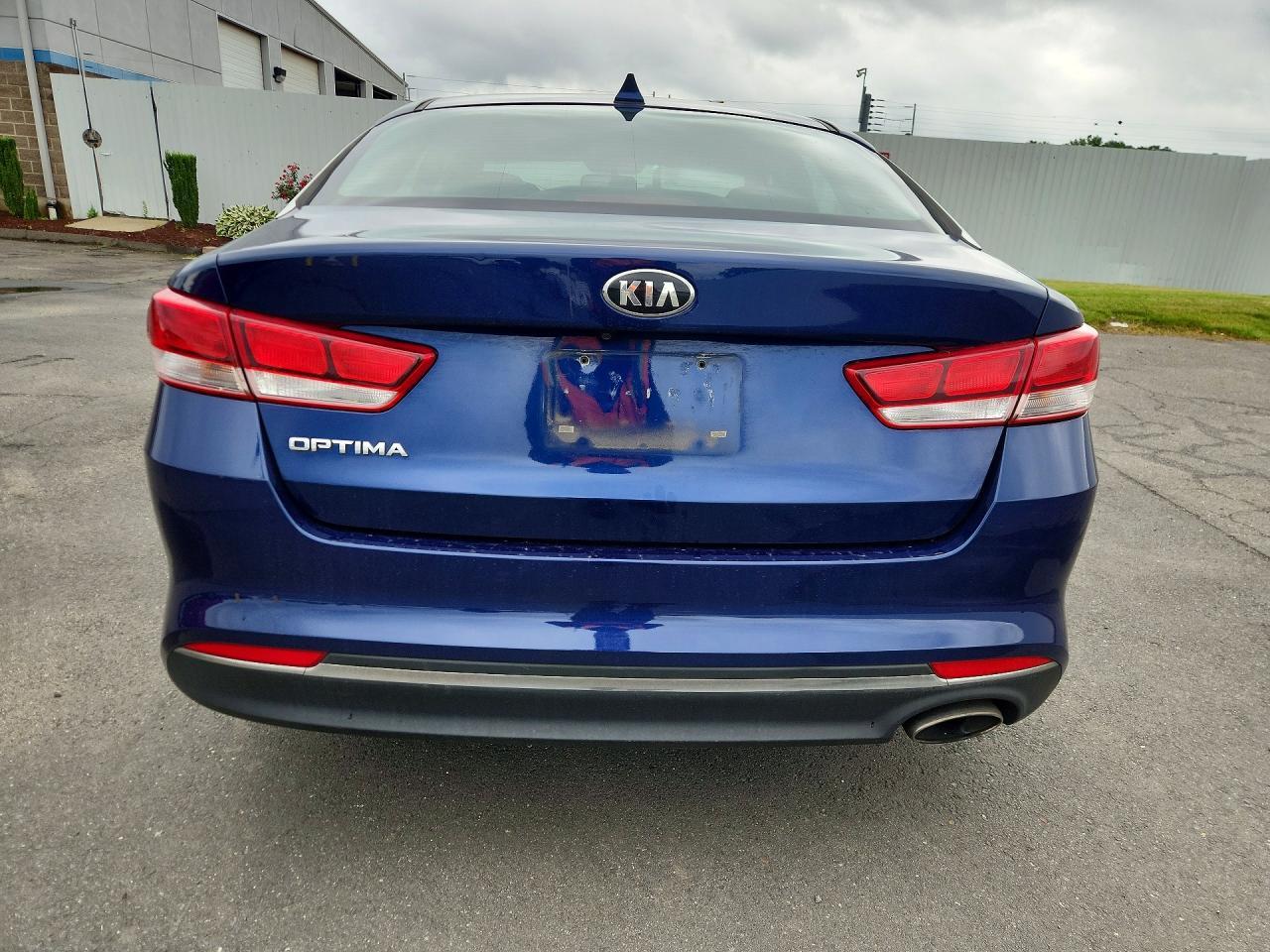 2017 Kia Optima Lx - Фото 6