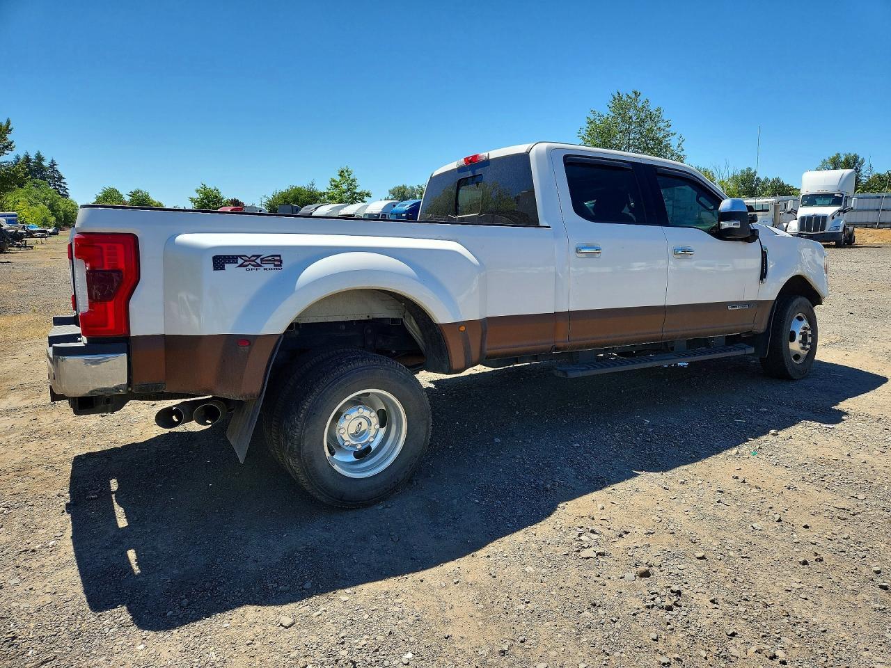 2019 Ford F350 Super Duty - Фото 3