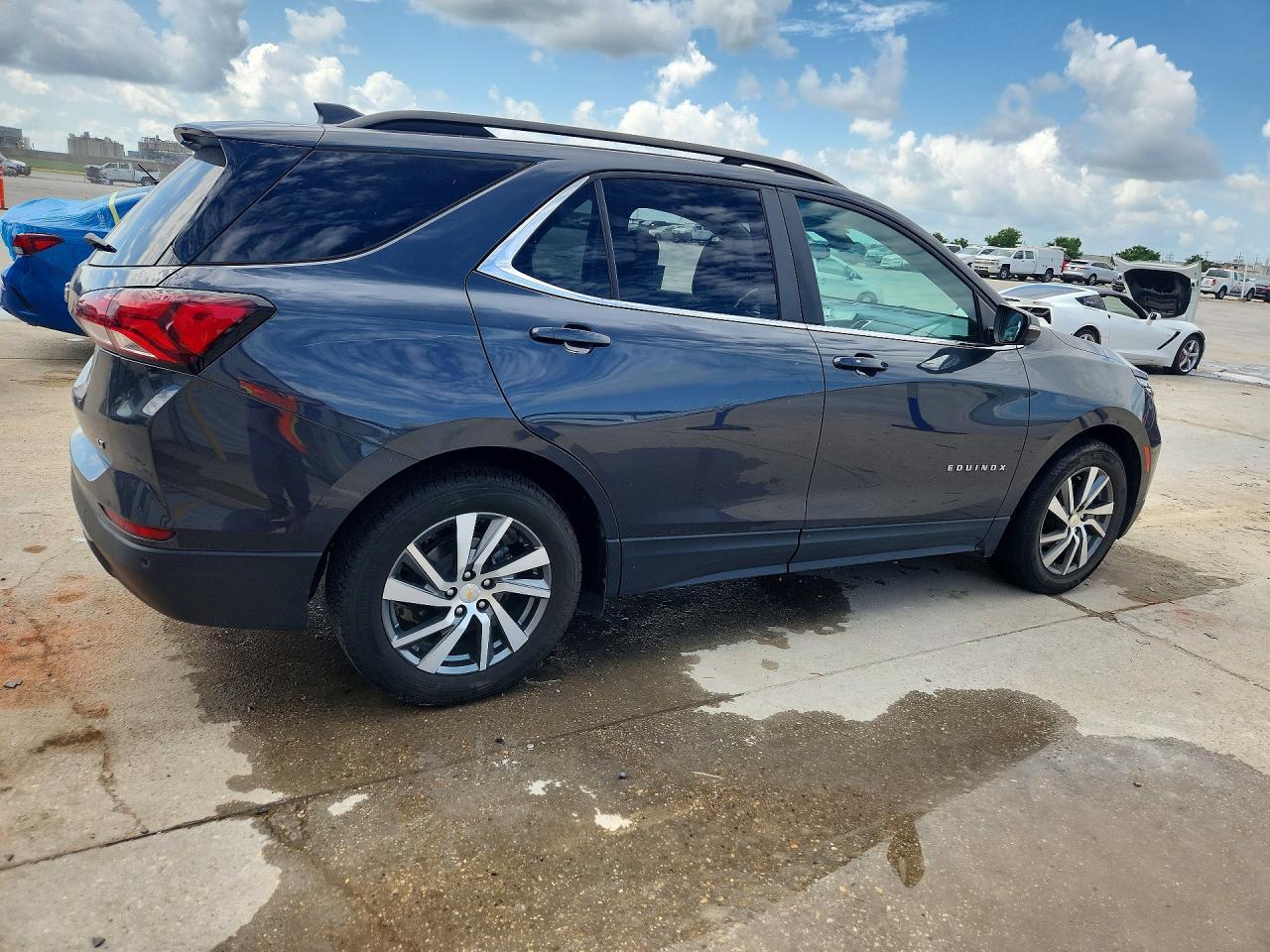 2022 Chevrolet Equinox Lt - Image 3