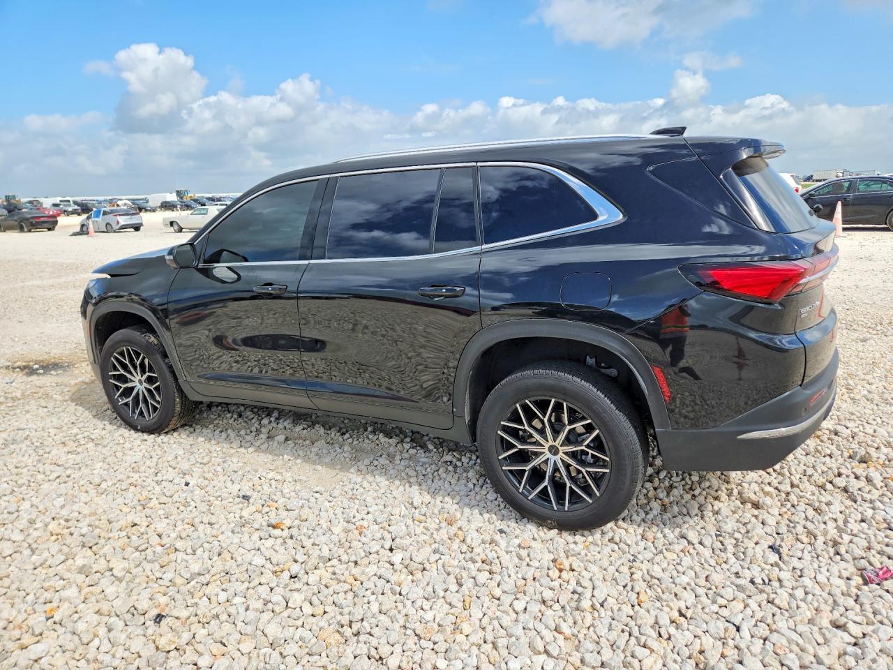 2026 Buick Enclave Preferred - Фото 2