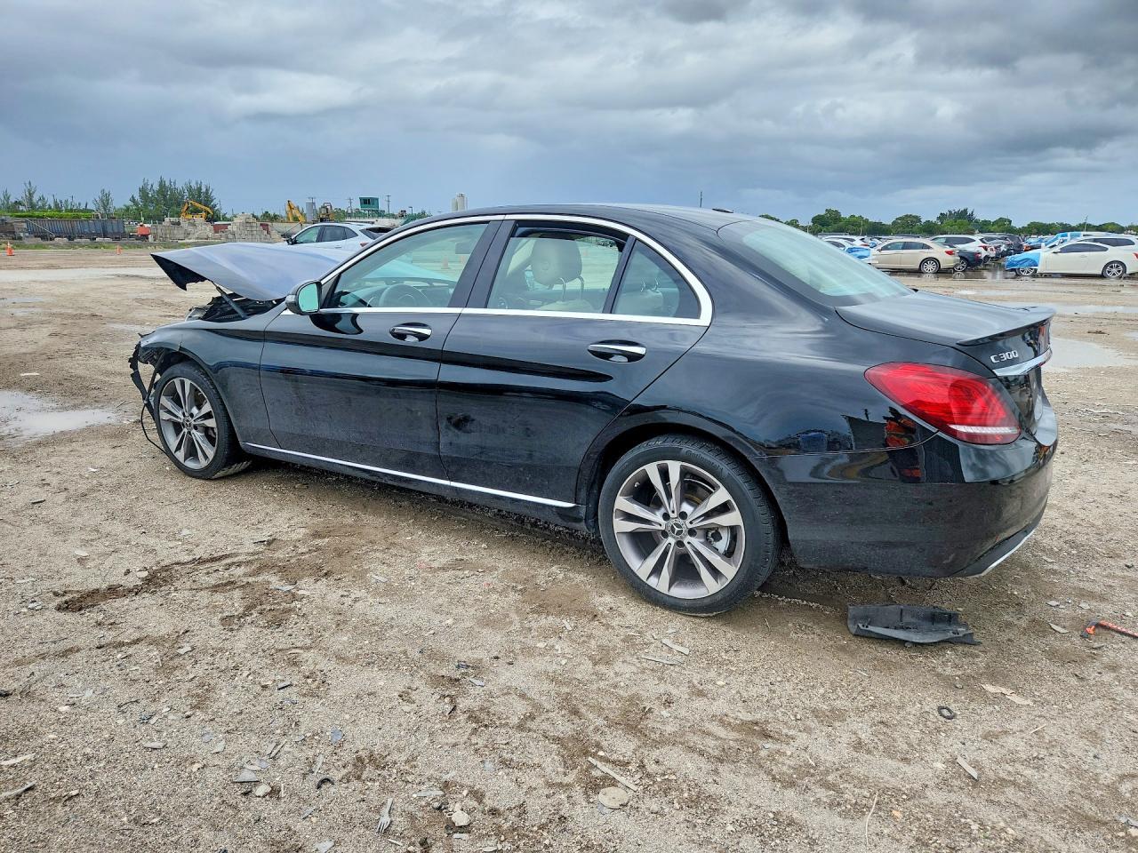 2019 Mercedes-Benz C 300 4Matic - Фото 2