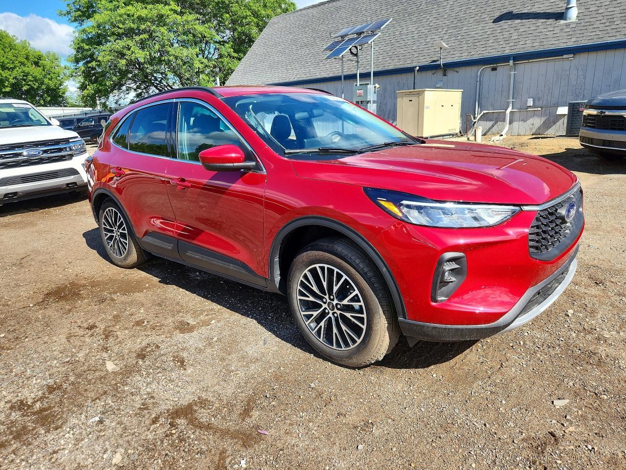 2025 Ford Escape - Image 4
