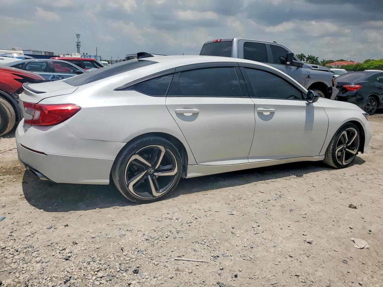 2022 Honda Accord Sport - Фото 3