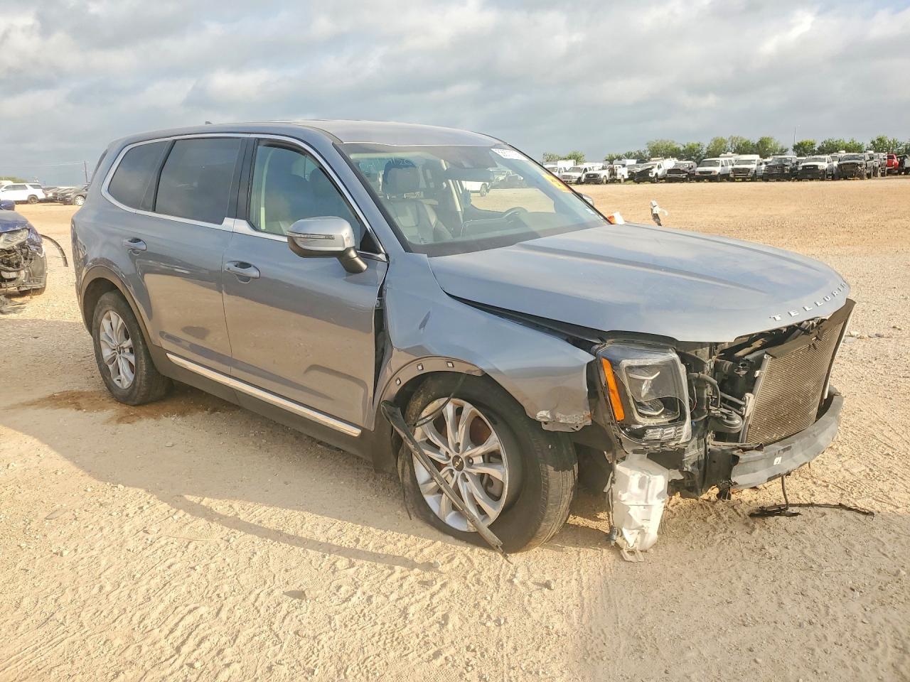 2022 Kia Telluride Lx - Image 4