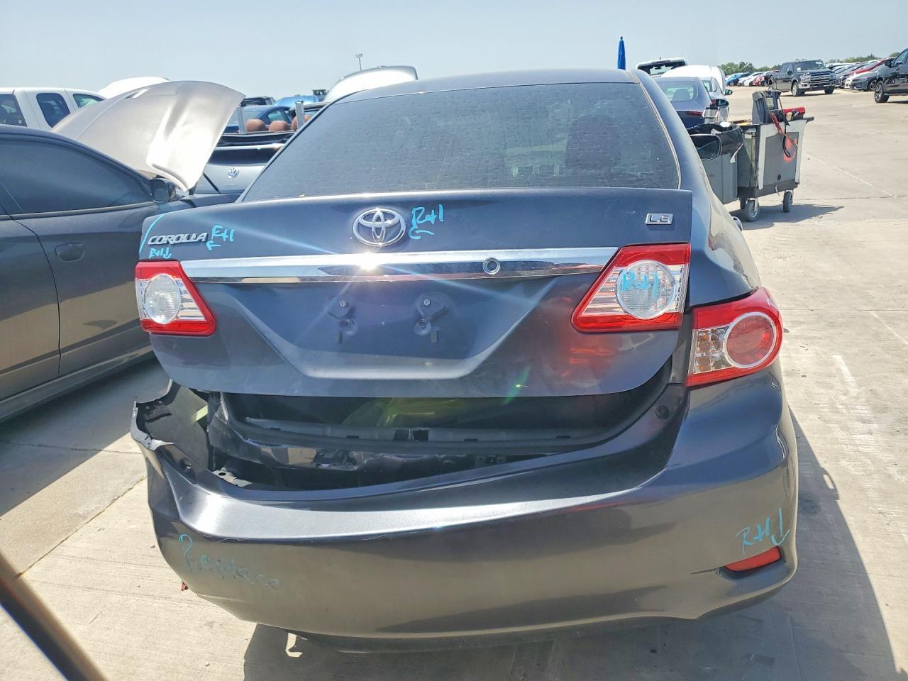 2011 Toyota Corolla Le - Фото 6