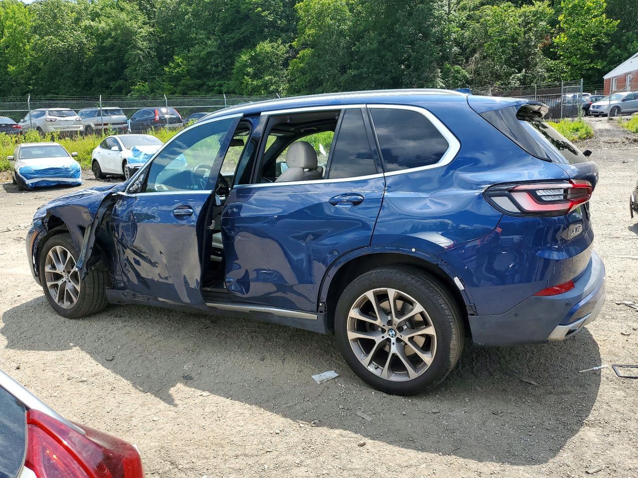 2022 BMW X5 xDrive40I - Image 2