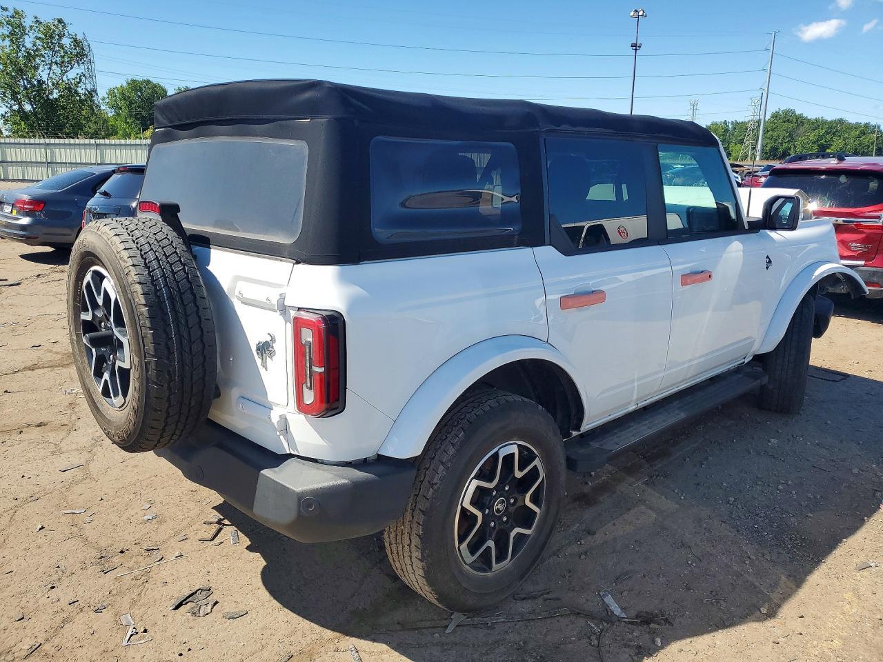 2022 Ford Bronco Base - Фото 3