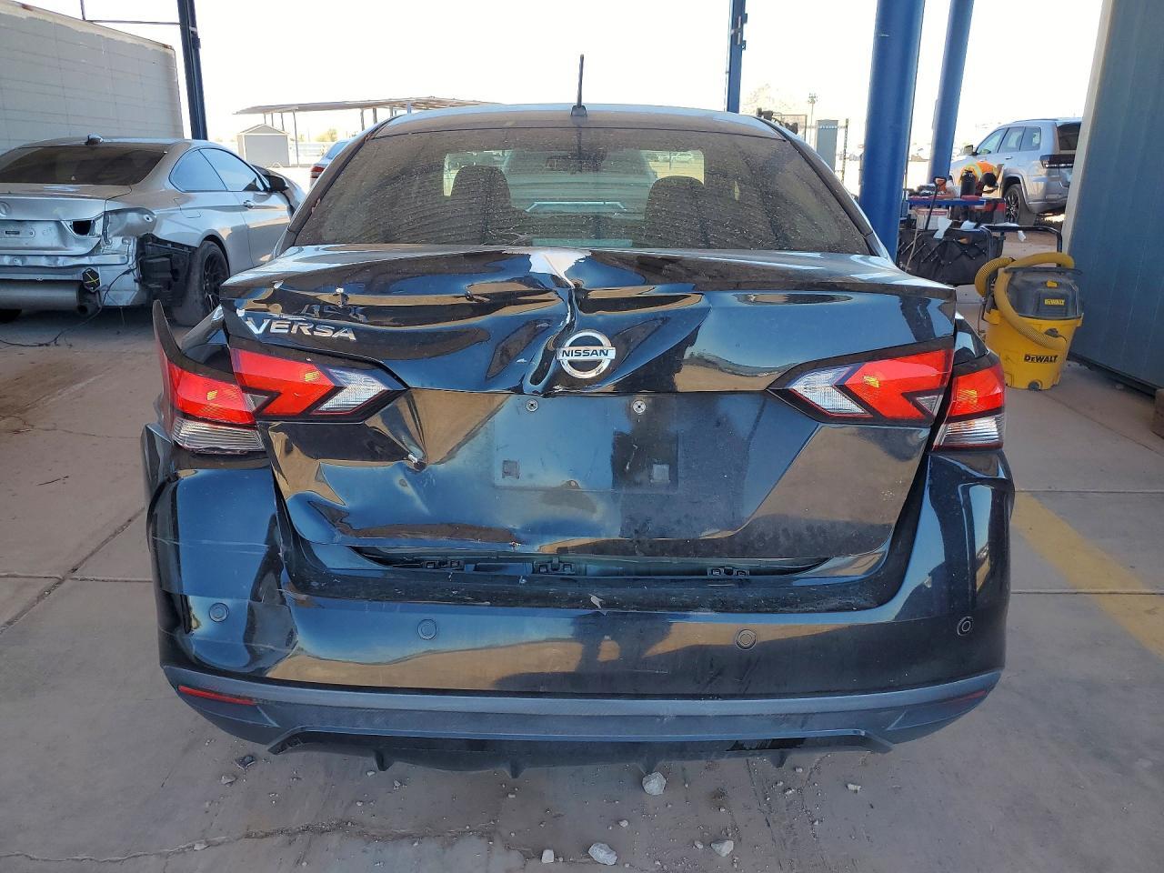 2020 Nissan Versa S - Image 6
