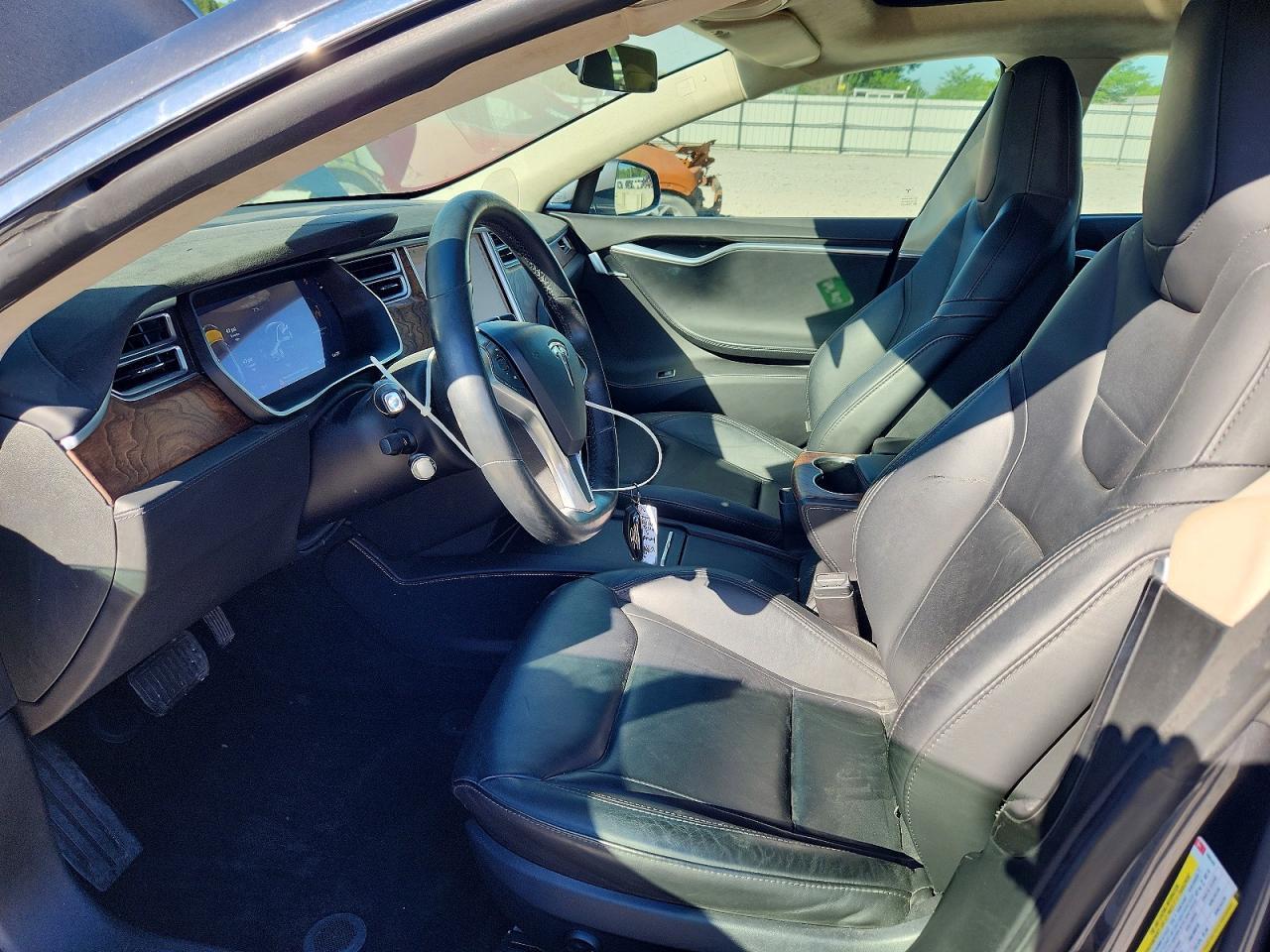 2016 Tesla Model S - Image 7