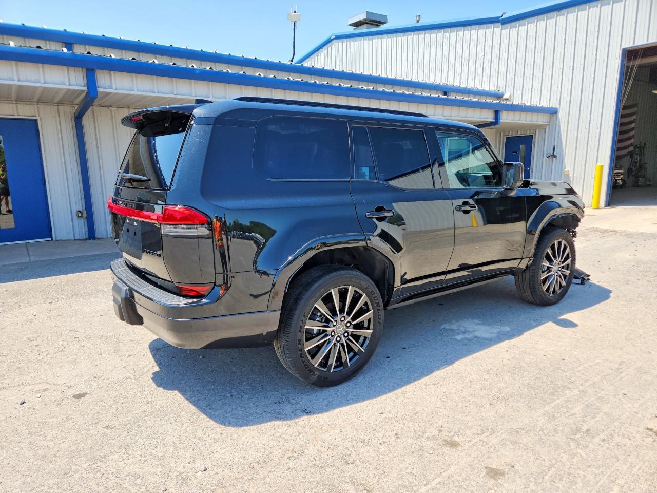2025 Lexus Gx 550 Luxury+ - Image 3