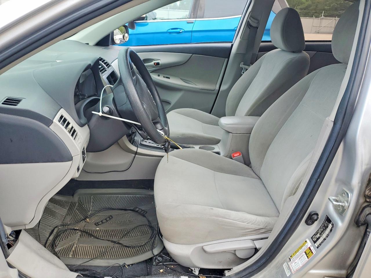 2011 Toyota Corolla Base - Фото 7