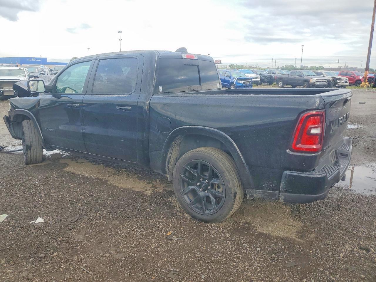 2025 Ram 1500 Laramie - Фото 2