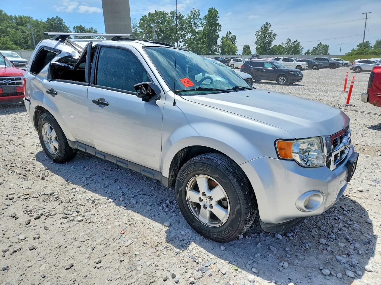 2011 Ford Escape Xlt - Image 4