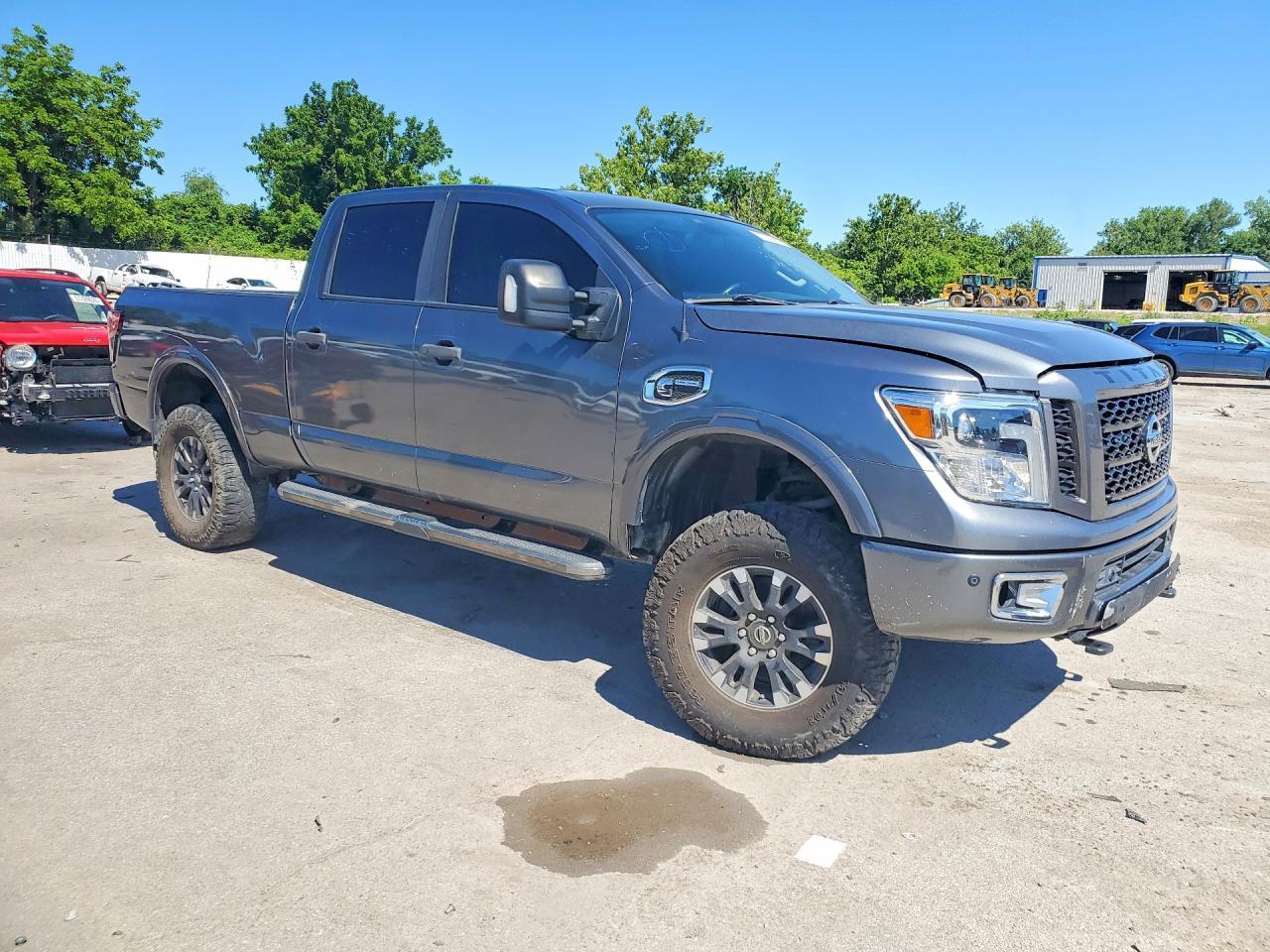 2016 Nissan Titan Xd Pro-4X - Фото 4