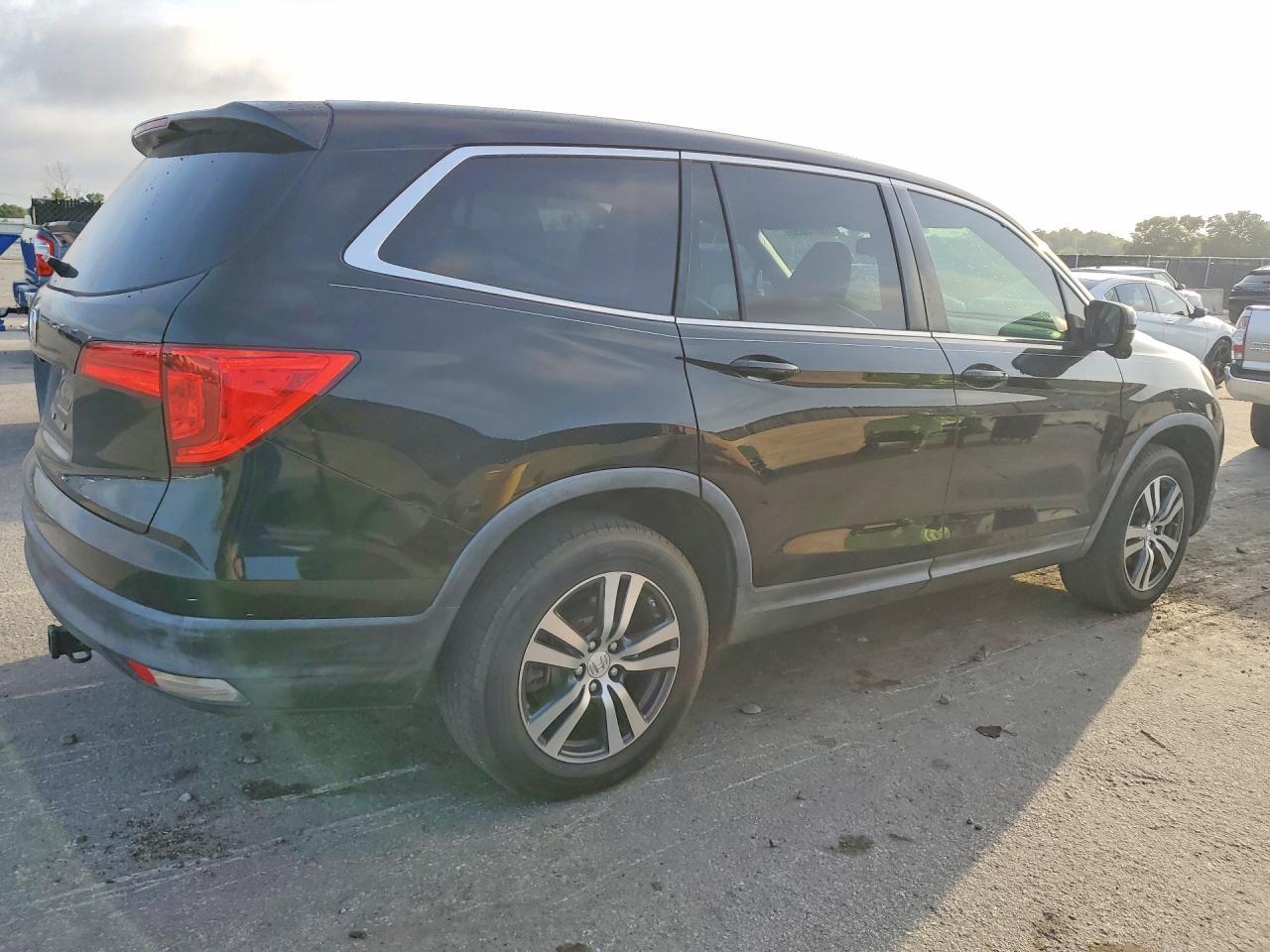 2016 Honda Pilot Exl - Image 3
