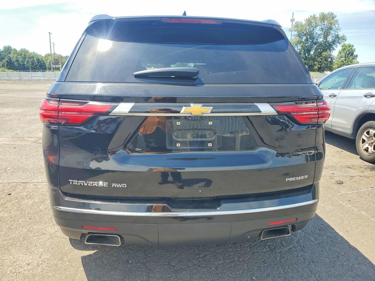 2023 Chevrolet Traverse Premier - Image 6
