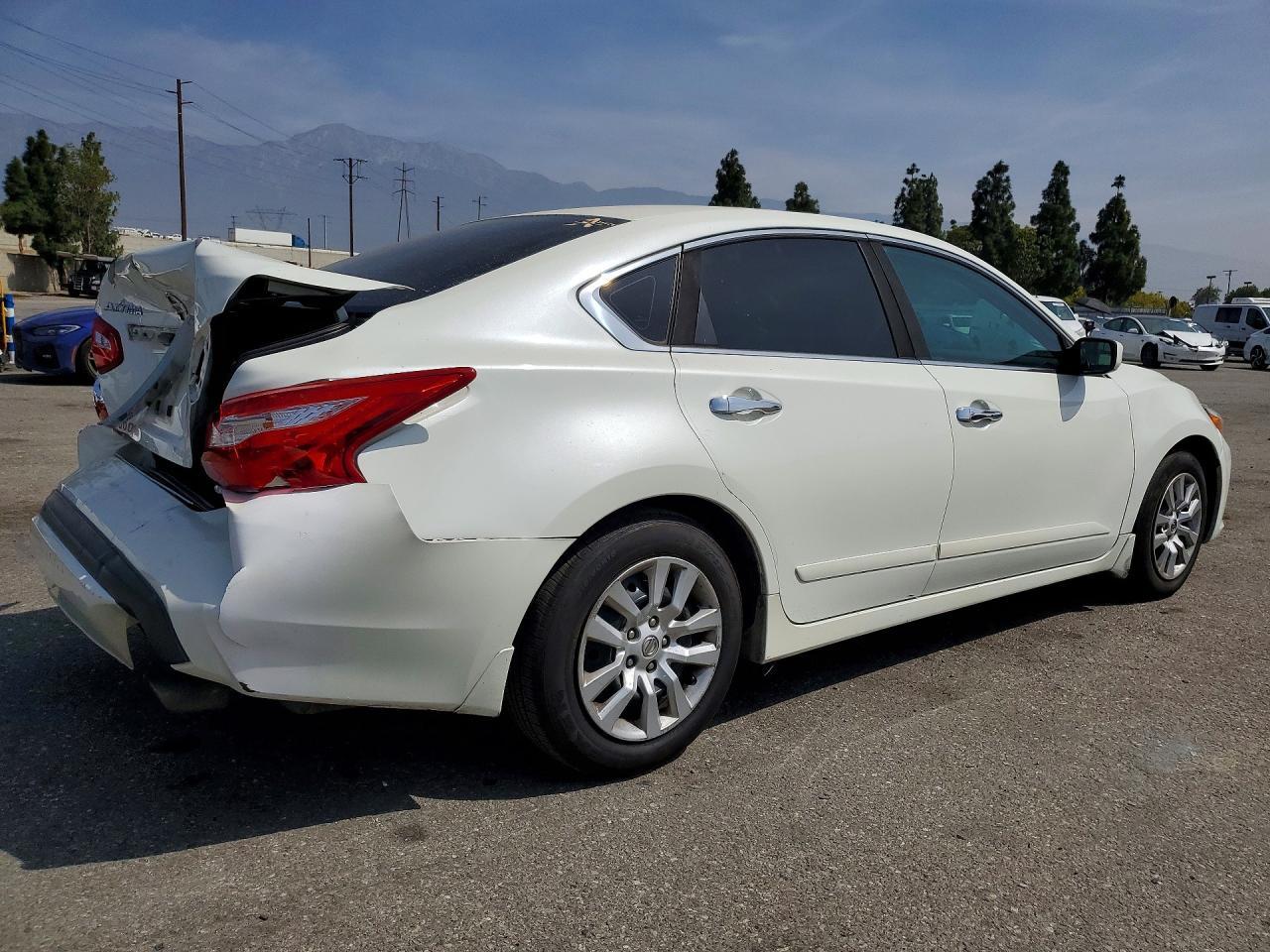 2017 Nissan Altima 2.5 S - Image 3