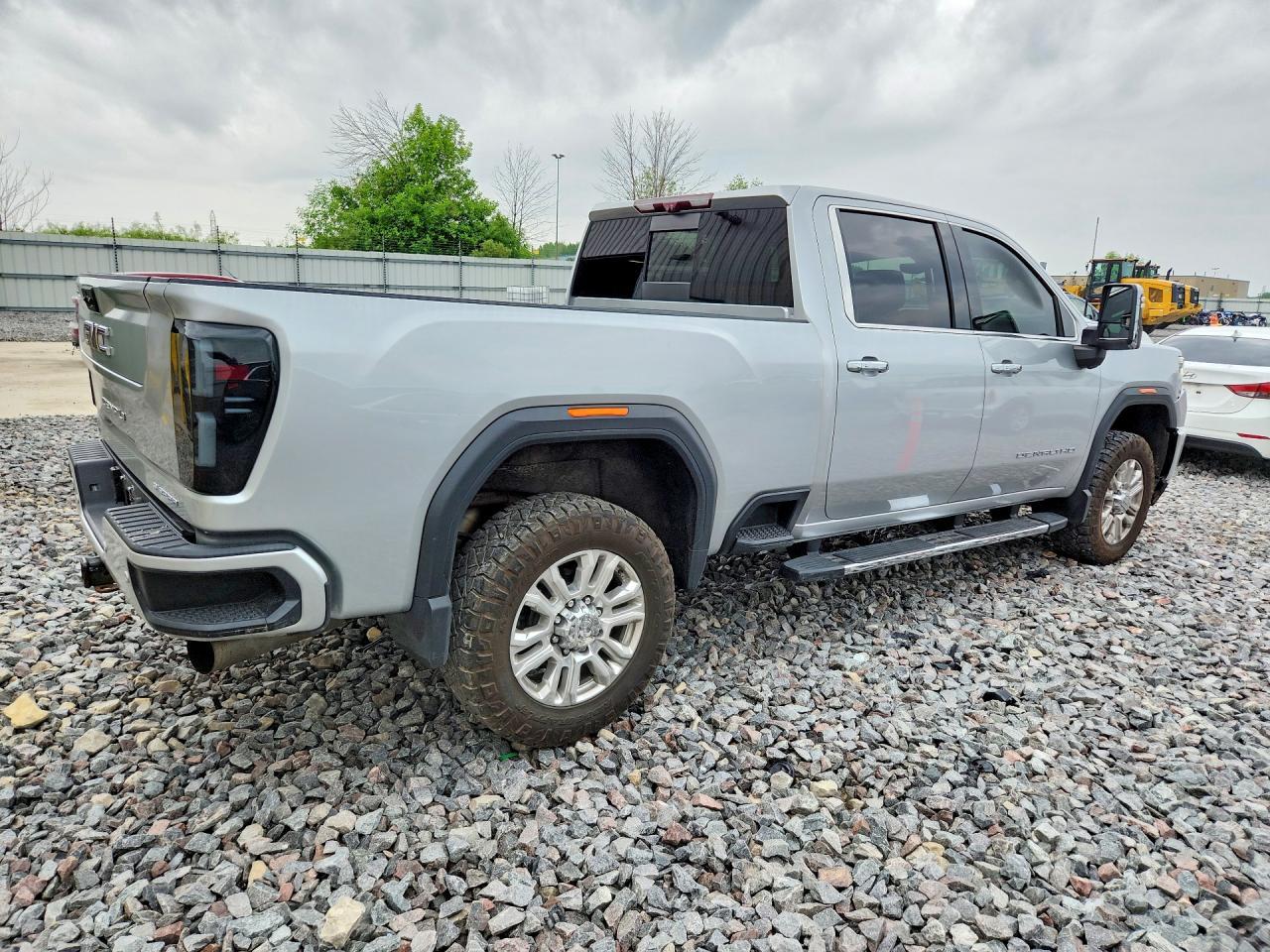 2021 GMC Sierra K3500 Denali - Фото 3