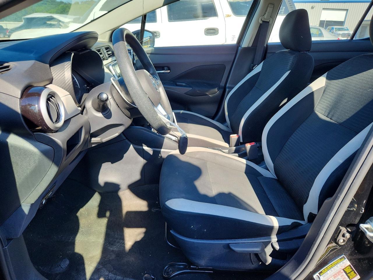 2022 Nissan Versa Sv - Image 7