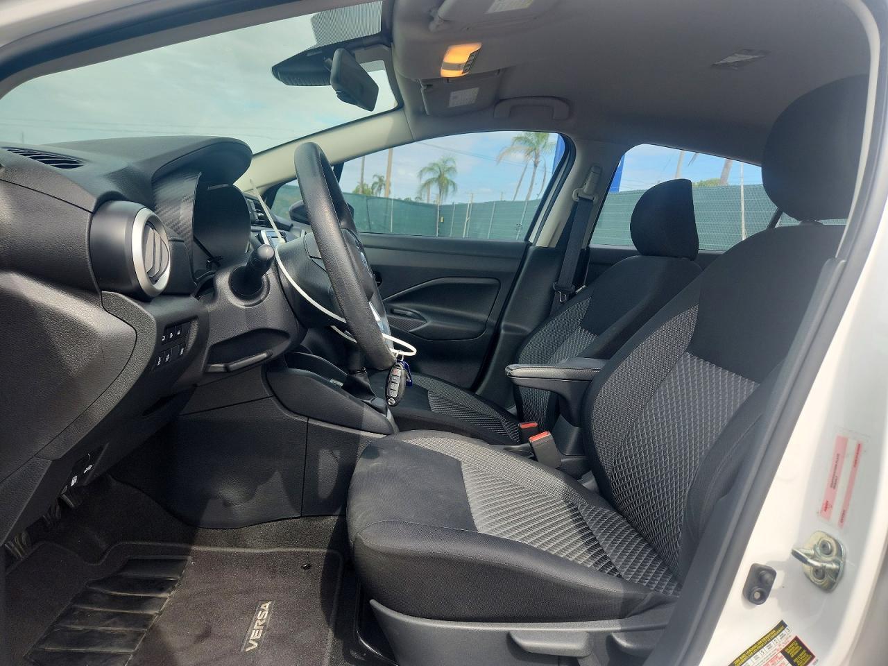2020 Nissan Versa S - Фото 7