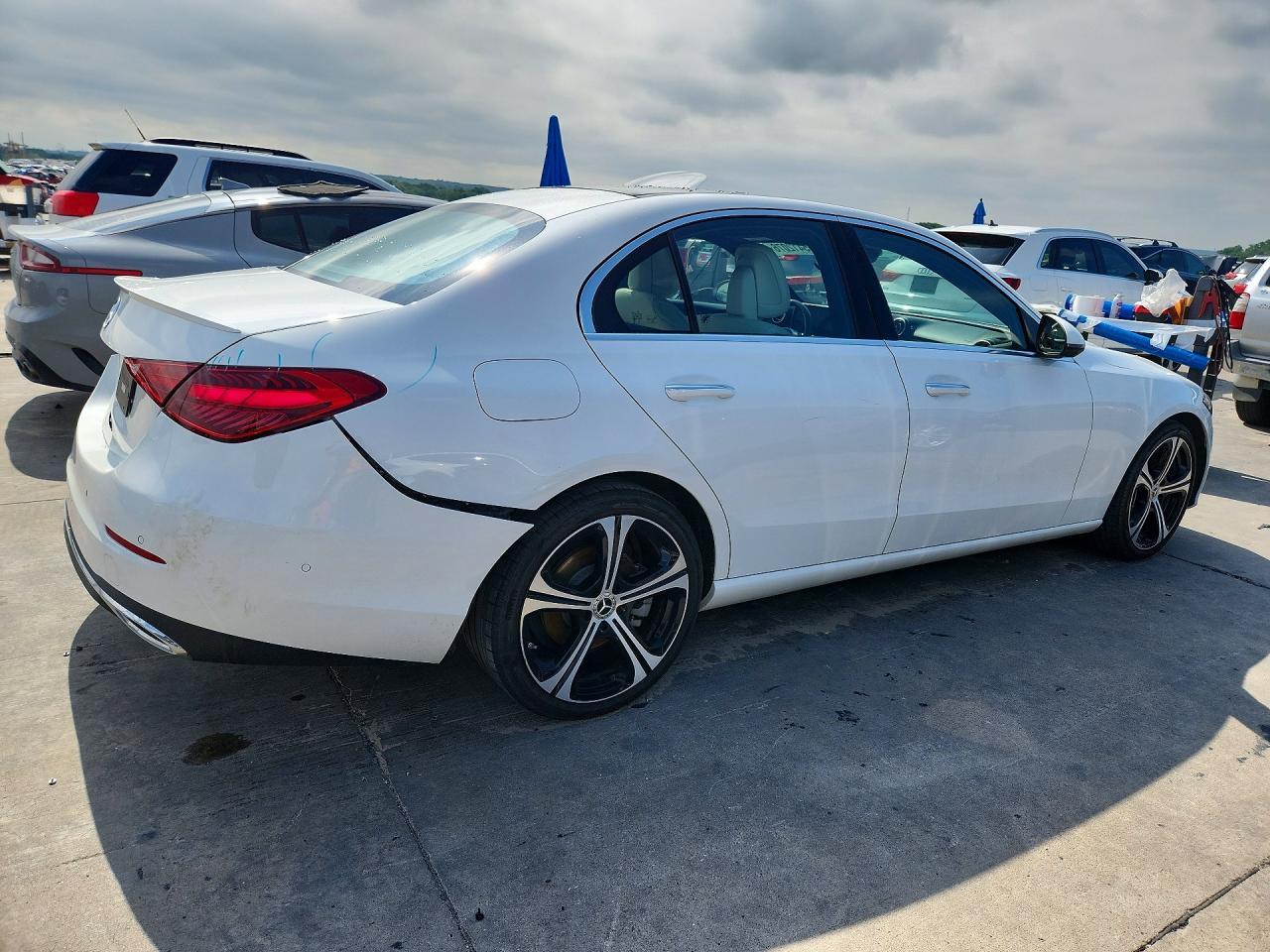 2024 Mercedes-Benz C 300 - Фото 3
