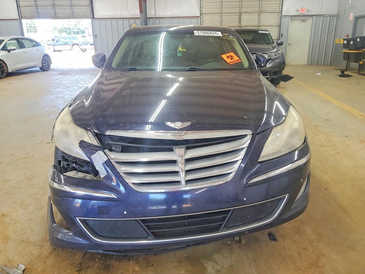 2012 Hyundai Genesis 3.8L - Фото 5