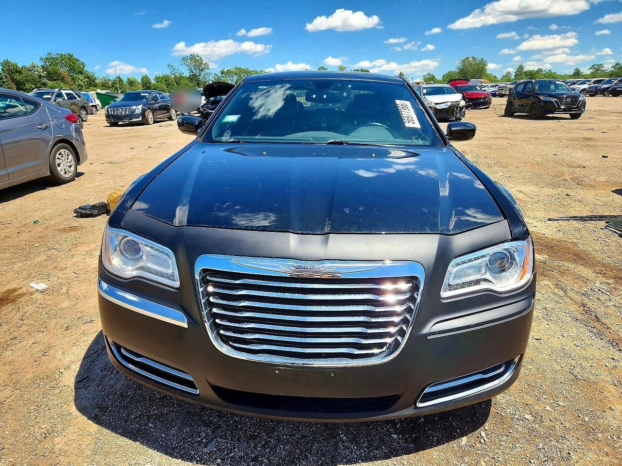 2014 Chrysler 300 - Image 5