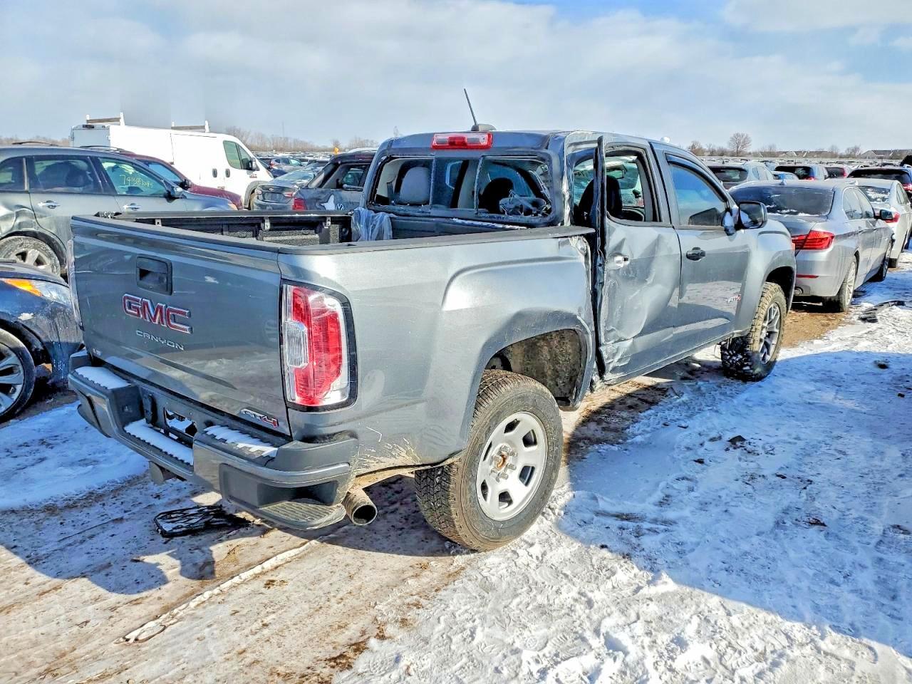 2022 GMC Canyon At4 - Фото 3