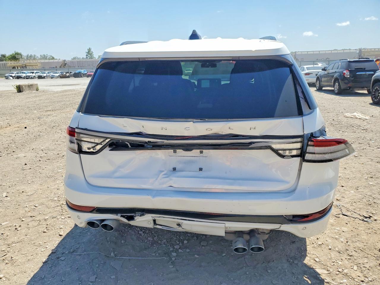 2025 Lincoln Aviator Reserve - Image 6