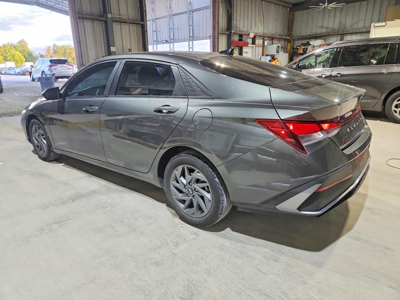 2024 Hyundai Elantra Sel - Фото 2