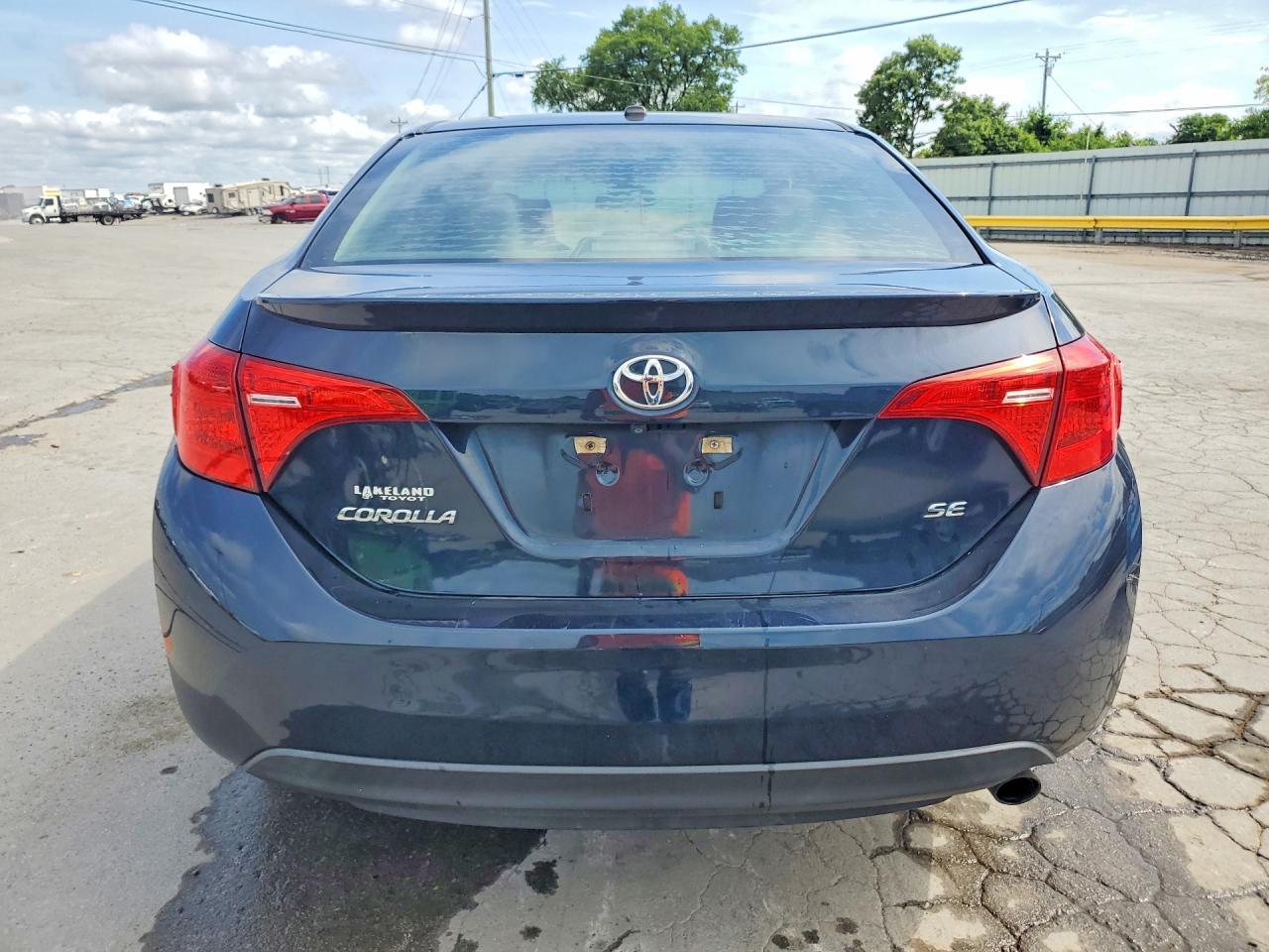 2018 Toyota Corolla Se - Image 6