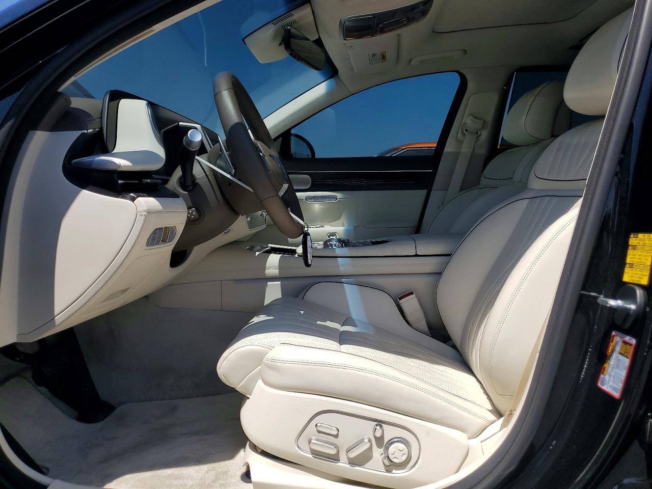 2025 Genesis G90 3.5T E-Supercharger - Image 7