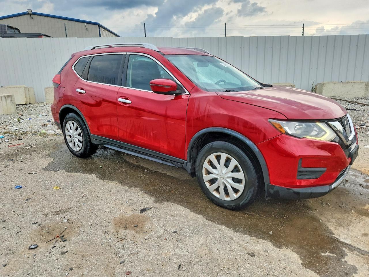 2017 Nissan Rogue S - Image 4