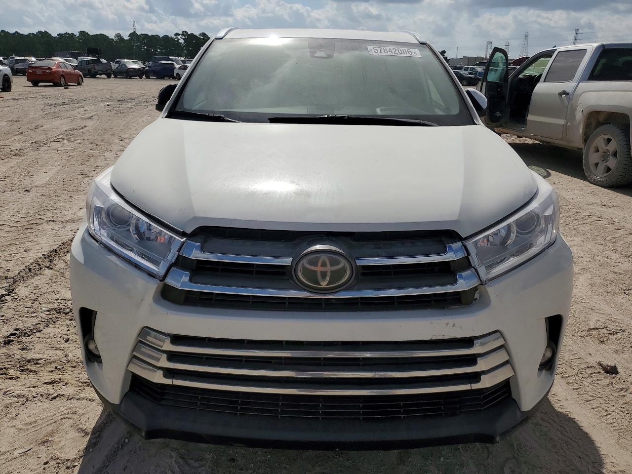 2019 Toyota Highlander Limited - Image 5