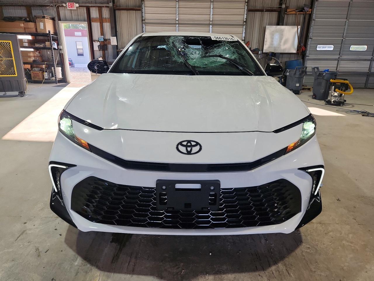 2026 Toyota Camry Nightshade - Фото 5