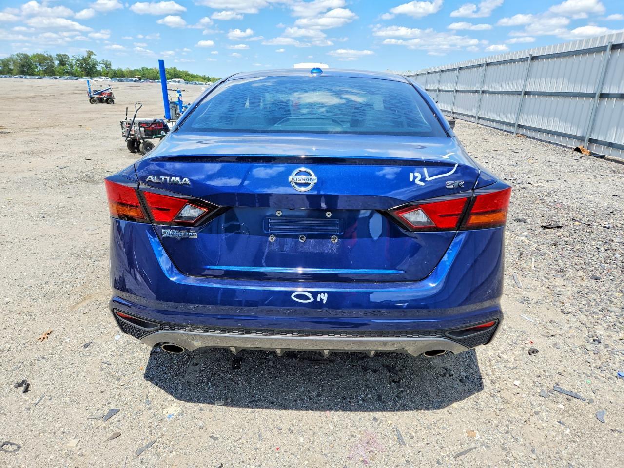 2019 Nissan Altima Sr - Фото 6
