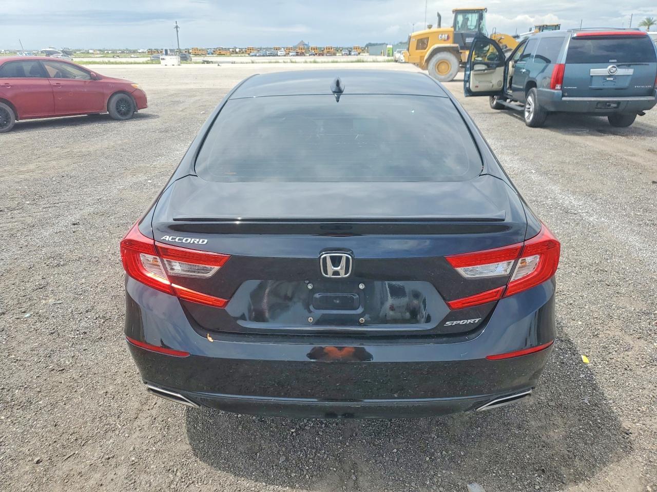 2020 Honda Accord Sport - Image 6