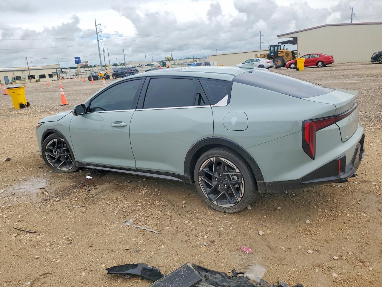2025 Kia K4 Gt Line - Image 2