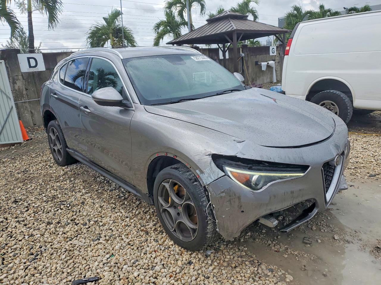 2018 Alfa Romeo Stelvio - Фото 4