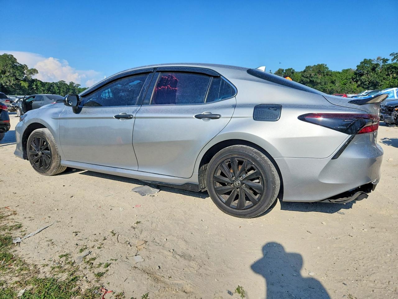 2024 Toyota Camry Le - Фото 2