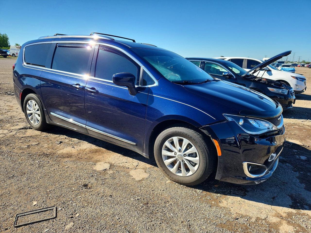 2018 Chrysler Pacifica Touring L Plus - Image 4